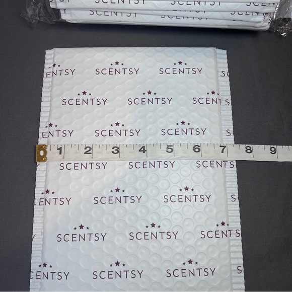 New Scentsy Bubble Mailer pkg of 25 - Picture 4 of 5